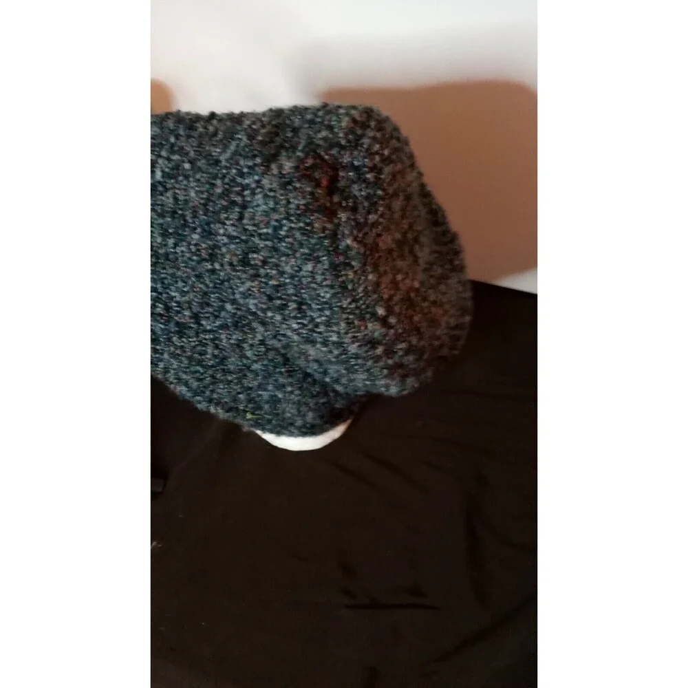 Passports‎ Woman's Green Hat
